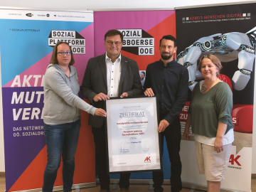 Das ist ein Gruppenfoto mit Isolde Müllner, Wolfgang Gerstmayer, Stefan Thurner und Claudia Zinganell-Kienbacher